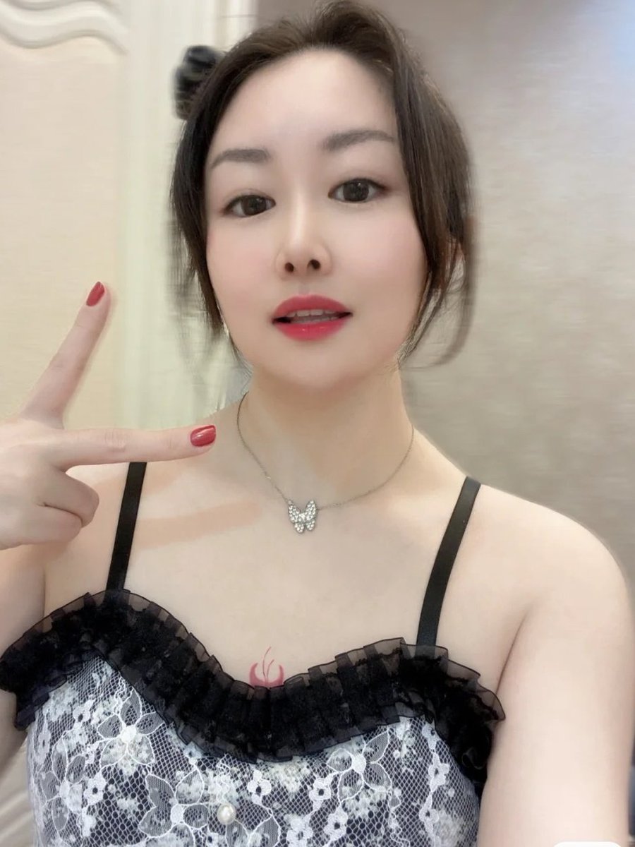COCO247358472's tweet photo. Career is a man's beauty, beauty is a woman's career https://t.co/2Us9X4ymQc