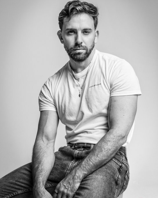 Can I be a CK model? @CalvinKlein https://t.co/j3kQJ0flY6
