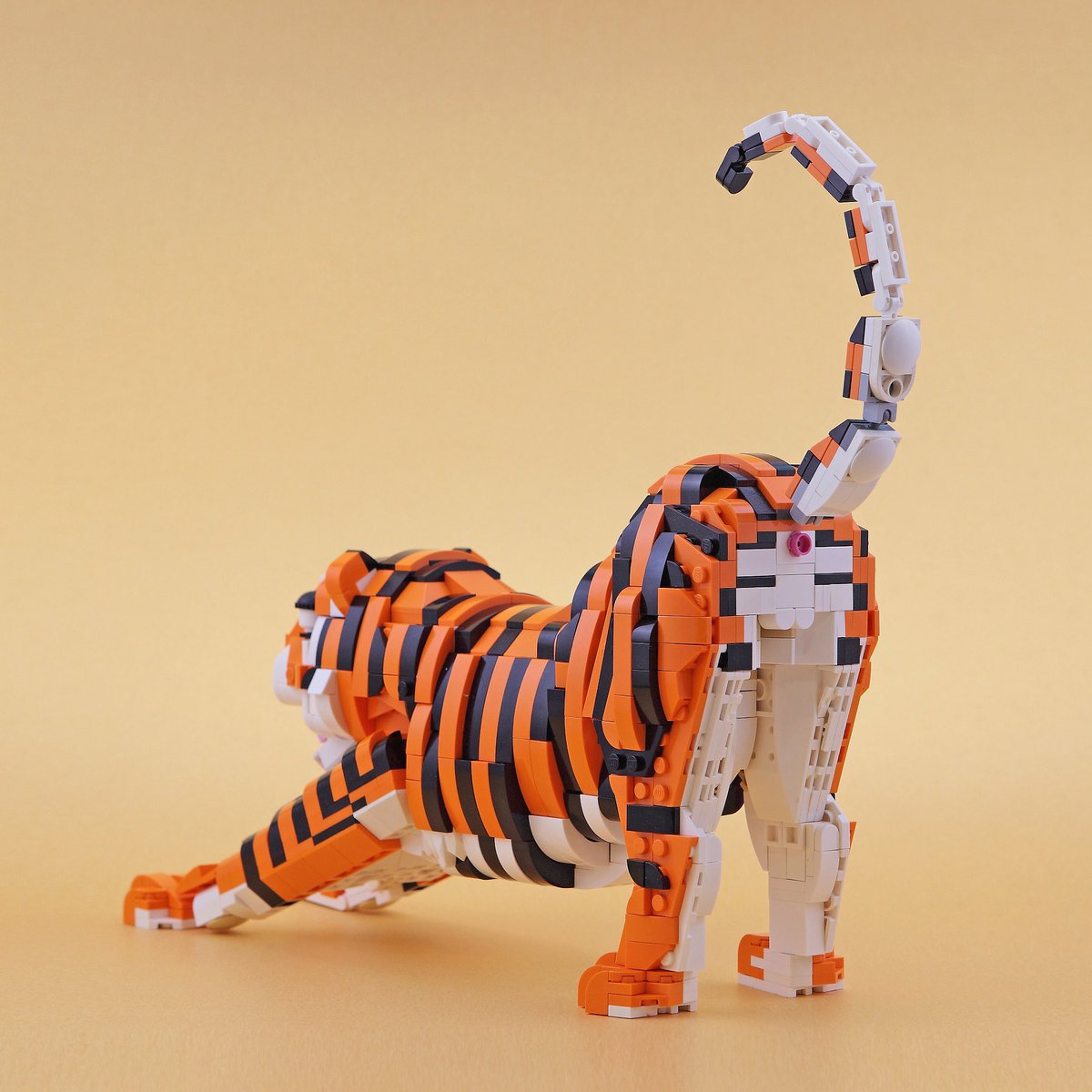 IanHou2's tweet photo. 人生好舒虎
Life can be so comfortable
🐯Year of the Tiger🐯
#LEGO #樂高 #レゴ #DOGOD #Taiwan #台灣 #lanhou #dogod #tiger #cat https://t.co/nJqIwIs1cy