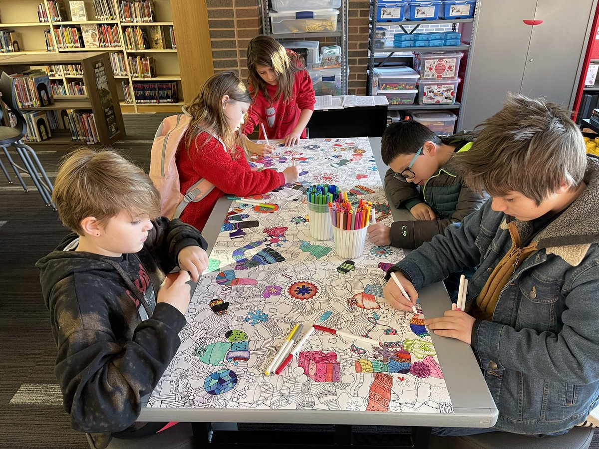 CRILibrary's tweet photo. Coloring is therapeutic, and even more fun when you do it with friends. #wearebranson #wearecri #wellness https://t.co/ErsjHX1oya