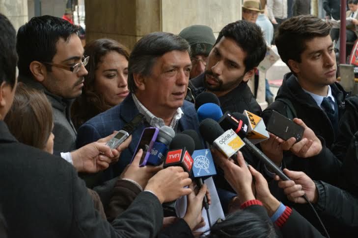 RNuevoMundo's tweet photo. [Podcast / Entrevista 📻🎙️] En "Lo que hay tras cada noticia" 26 de enero 2022 el momento político con Lautaro Carmona, sec. general @PCdeChile para conocer sobr el pleno del Comité Central y la instalción del gobierno de Apruebo Dignidad ¡Actualidad!
 👇
https://t.co/WlI2y4Ve4P https://t.co/yrAlL5JbNa