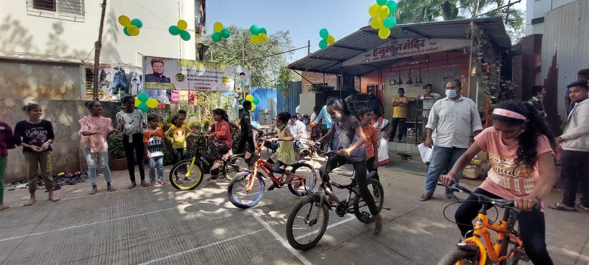 Chetanbelkar1's tweet photo. 26 जानेवारी 2022
पार्लेस्वर प्रतिष्ठान आयोजित लहान मुलांसाठी उत्तम आरोग्याच्या दृष्टीने स्लो सायकलींग व रशीउडी ही स्पर्धा संपन्न झाली.
@ParleswarP @vlpresidents @SPMgrp @OurVileParle @BankiMistry @SriJainMahajan https://t.co/vExvPUtDZ2