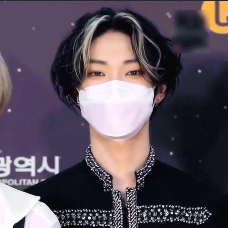 dailykmoon's tweet photo. who in the boyz but it’s actually kevin moon

[a thread] https://t.co/yfGjyknCxJ
