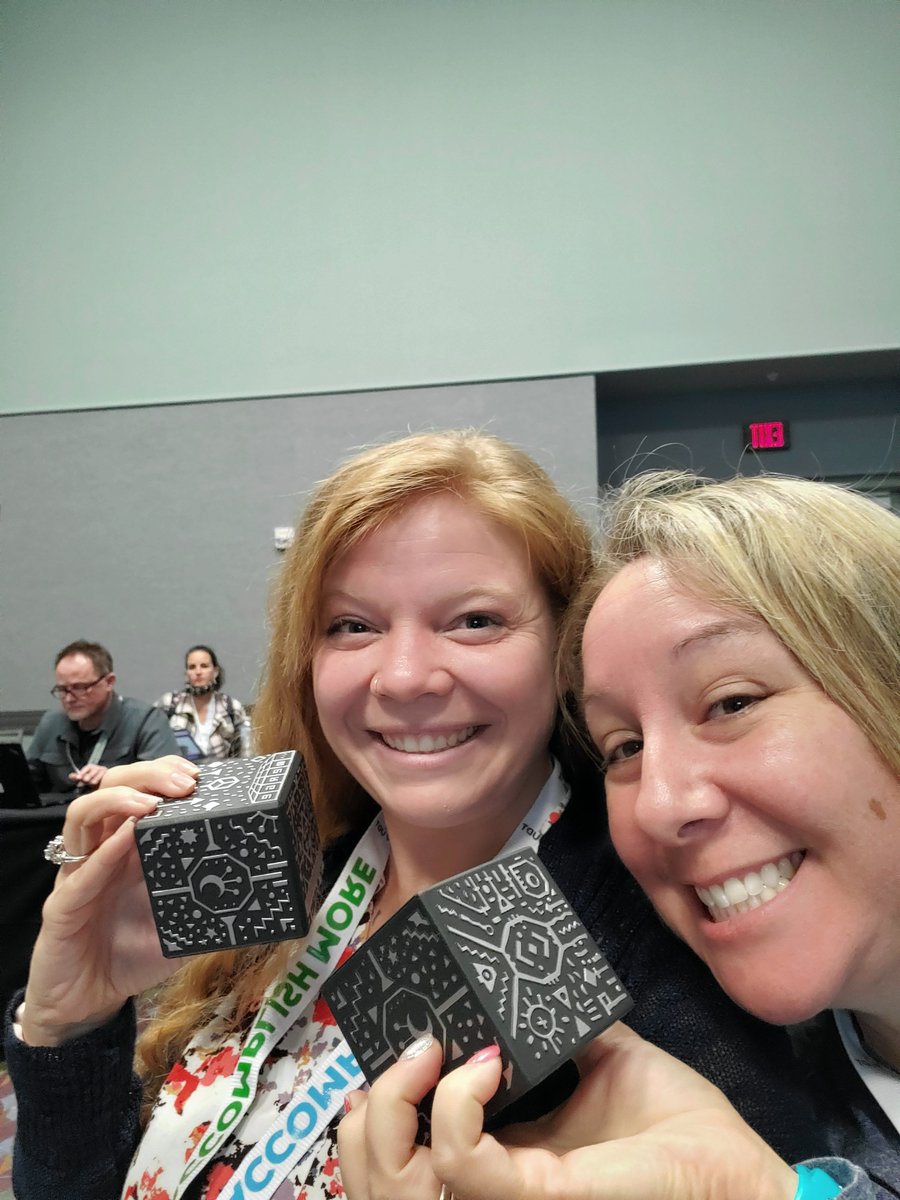 Learning about #mergecubes with @JaimeDonally @fetc