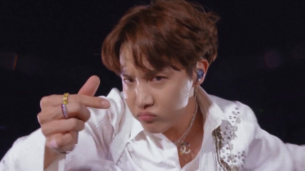 the cutest photo sequence of hobi