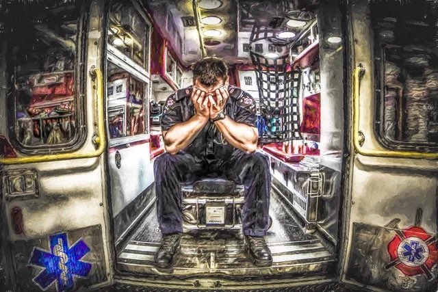 AlexLiComms's tweet photo. Today is #BellLetsTalk  day, and as #FirstResponders we are exposed to various forms of trauma on a daily basis.🚨🚓🚑🚒

It’s important to reach out, talk, listen and keep this conversation going for everyone! Let’s end the stigma!🙏🏻💙

#MentalHealthMatters @Bell_LetsTalk @Bell https://t.co/IwFvTPHrjD