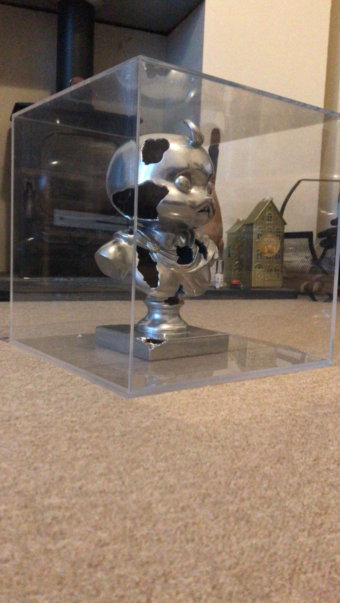 NumanUK's tweet photo. They all are sent nicely packed with a museum grade Perspex box :) https://t.co/sxiPbdh5Gn