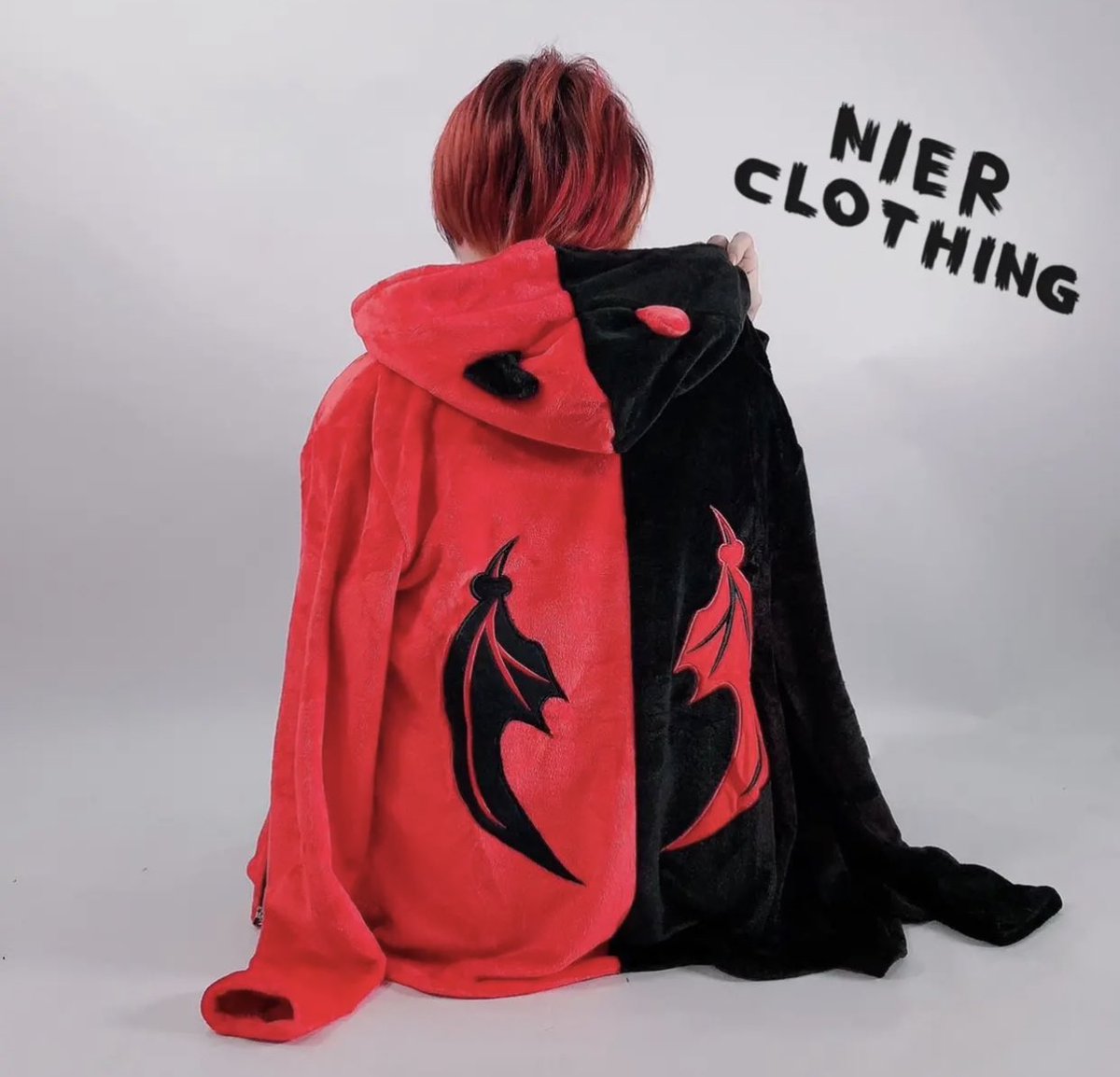 NieR_tokyo's tweet photo. 🎁本日〆切プレゼント企画🎁

ふわもこTWO-TONE ZIP OUTER
【DEVIL】

🎁3名様にプレゼント🎁　

ユニセックスアイテムです🐰

◼応募方法
フォロー(@NieR_tokyo) &amp; RT
◼締切〆  本日24時

※鍵垢の方も対象内です。
是非ご参加ください🙇‍♂️🙇‍♀️ https://t.co/TNNKd5uEVX