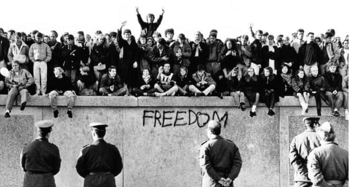 RonPaul's tweet image. The Covid ‘Berlin Wall’ Is Crumbling

ronpaullibertyreport.com/archives/the-c…