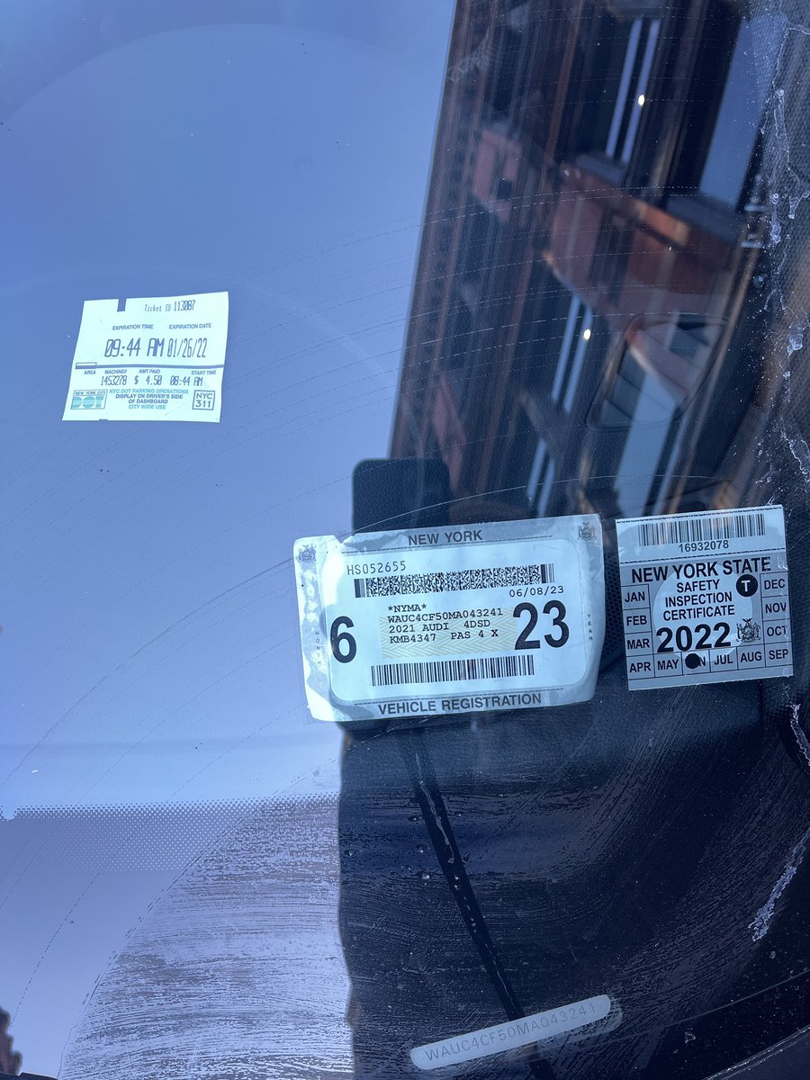 odlayne's tweet photo. @nyc311 I received a ticket this a.m. https://t.co/vdqTFXJmdu