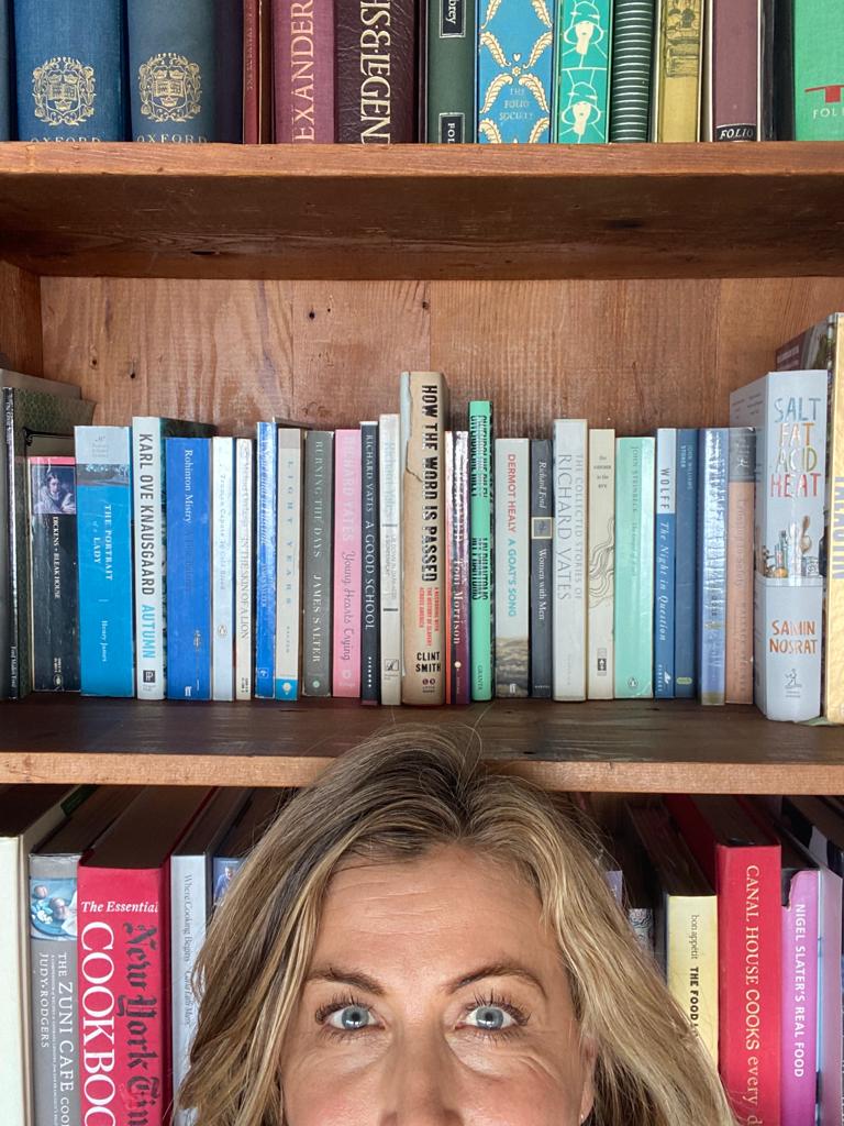 sonyawalger's tweet photo. I’m hopeless at arranging my books. I have cookbooks next to novels next to the beautiful 13 volume OED. I keep vowing to rearrange my books but it seems an impossible task. Until then, I love knowing that Truman Capote sits just above the Zuni Cafe cookbook. #LibraryShelfieDay https://t.co/dGedbbYDCn