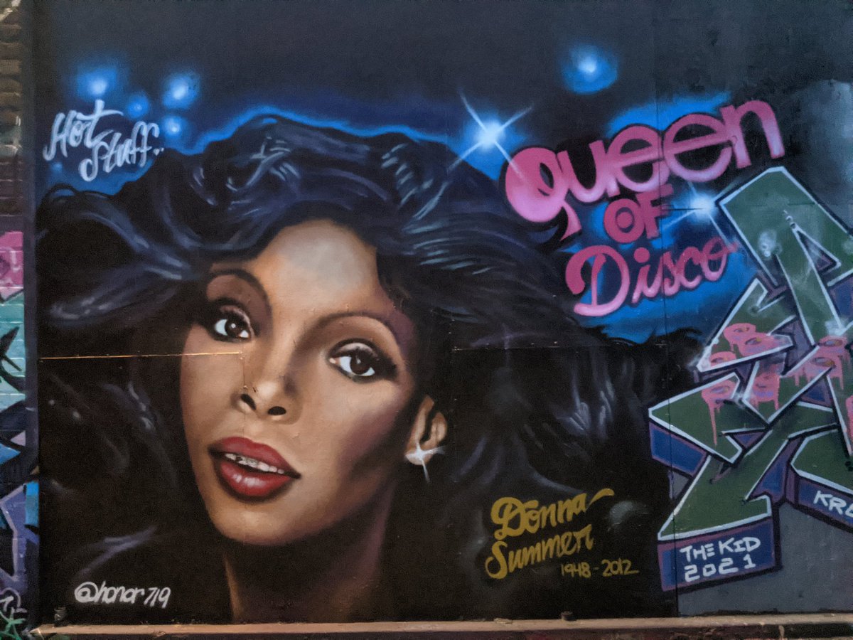 KevinSDouglas's tweet photo. #TodaysMural is Queen of Disco, @honor719, in an alley near Mateo and Damon, Arts District. https://t.co/ikMCcmribZ