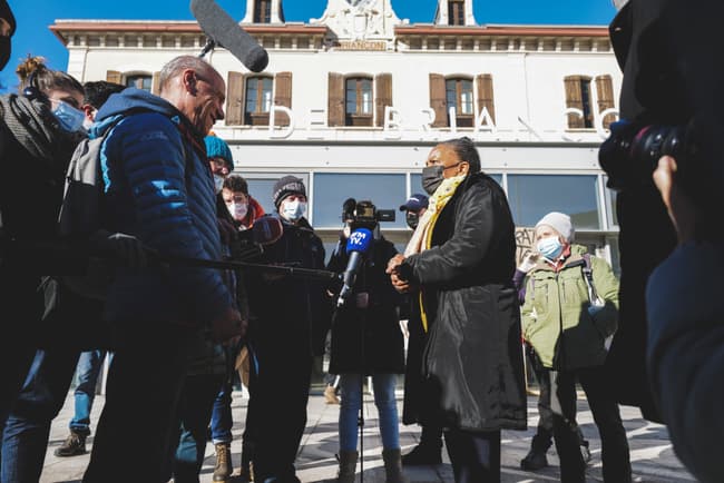 "Il ne m'intéresse pas, je ne suis pas thérapeute": Taubira rejette l'idée d'un débat avec Zemmour
bfmtv.com/politique/il-n…