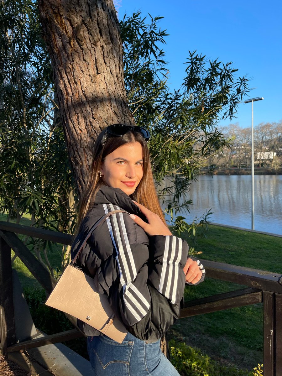 Débora Gonçalves (@dborago65478518) on Twitter photo 