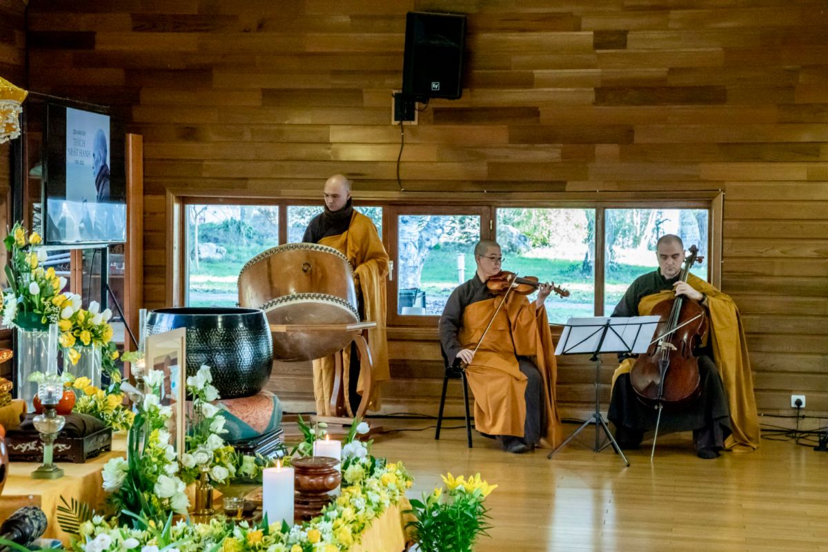 ResistancePrays's tweet photo. Breathe. Learn. Love better. - "Reflecting on the different sessions and the lessons I have learned from reading the writings of Thich Nhat Hanh, I am renewed in my commitment to the importance of not Othering others" https://t.co/uPHoYCf5jj https://t.co/sA1753zc5V
