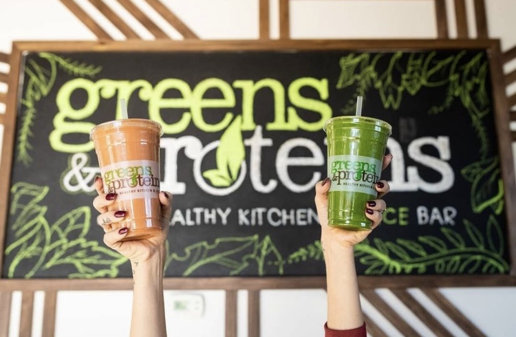 Get some extra nutrients in with a delicious green juice. Happy #GreenJuiceDay!

📸: <a href="/GreensnProteins/">Greens and Proteins</a>