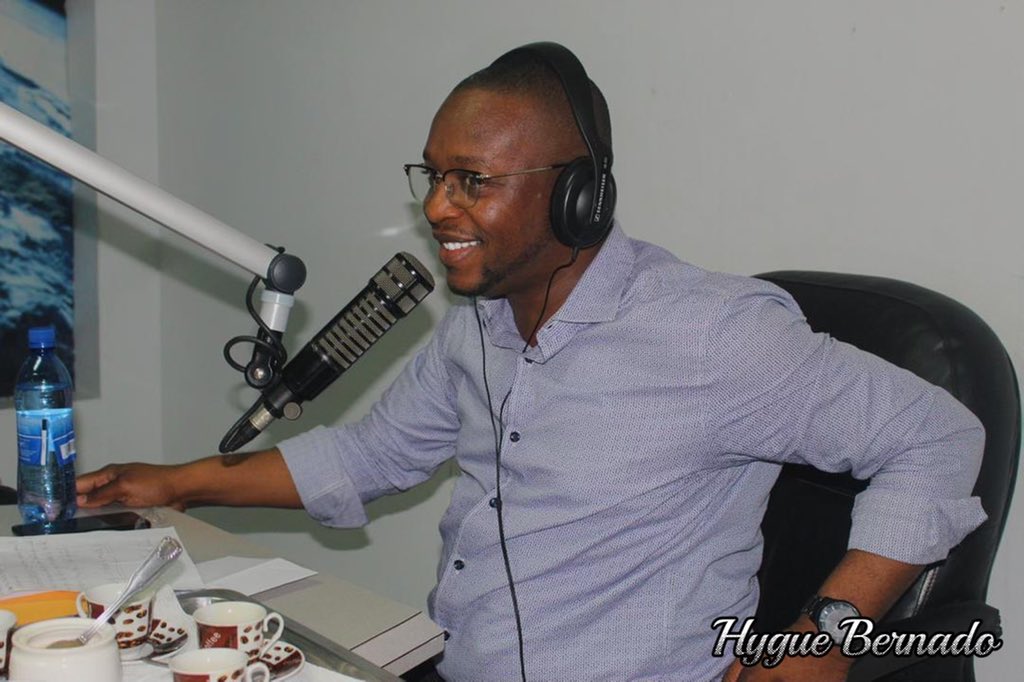 Hygue_Bernado's tweet photo. Joyeux anniversaire (🎉🎈)Me.@PeguyJEAN! 
Je te souhaite une magnifique journée et une année fabuleuse pleine de santé, de bonheur et de réussite. Je t’aime bro. #signalfm https://t.co/rT5ty6phI7