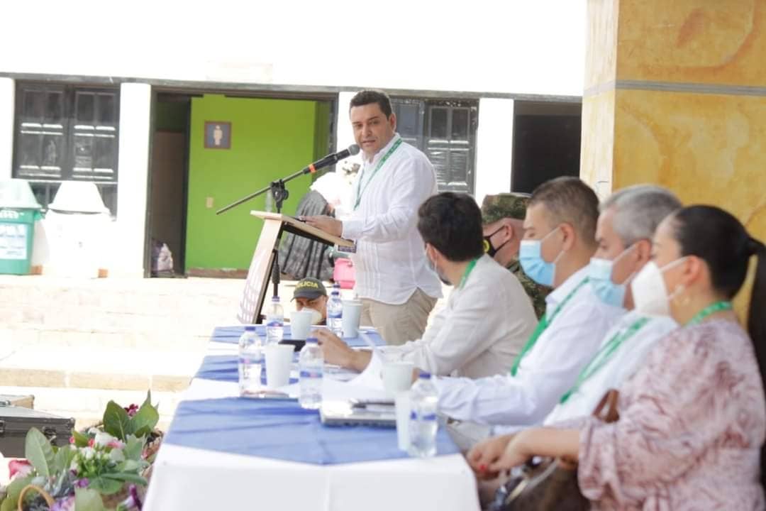 Corpomojana's tweet photo. #AEstaHora⏰inicia #ReconectaColombia el evento conmemorativo del Día Mundial de la Educación Ambiental que busca reconocer y potenciar las iniciativas que se adelantan en el país, relacionadas con la protección y conservación de la biodiversidad.
#ElAmbienteNosUne🤝 https://t.co/OHmWTK84ZS