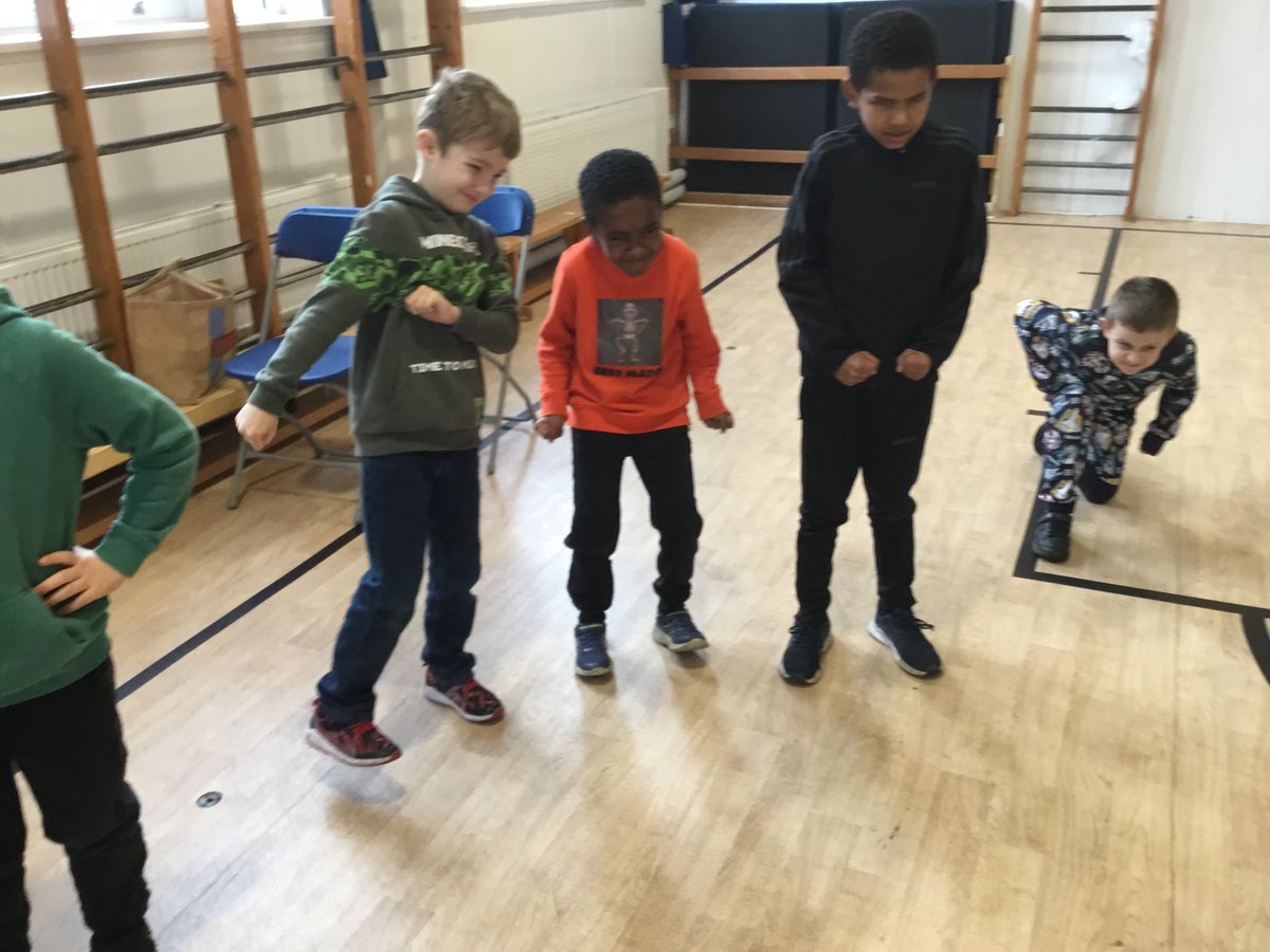 BalgreenPrimary's tweet photo. #primary3a had a great time with the Bounce performers today. They were thinking about feelings and how they could use their bodies to express these feeling. Can you guess what they were? https://t.co/DsuSAOU0lv