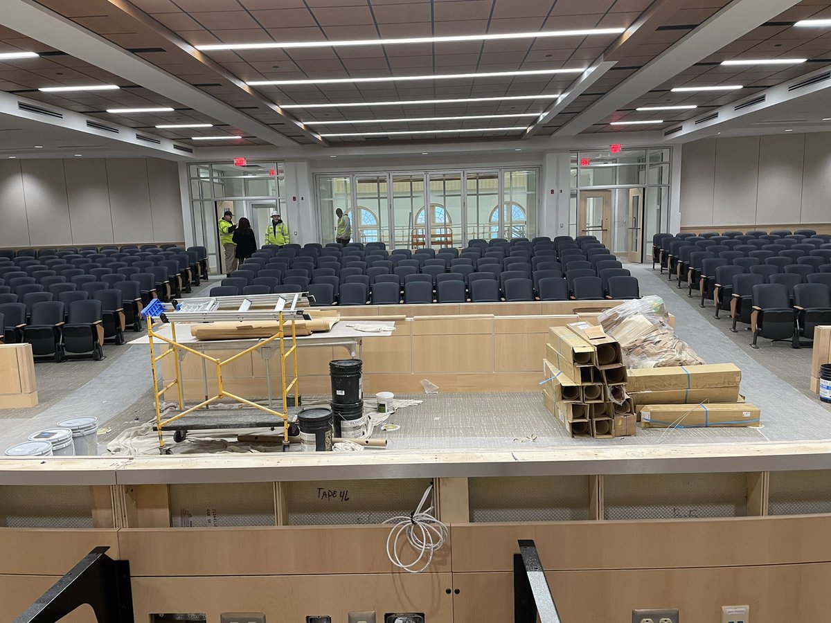 lsr757's tweet photo. Sneak peak of the new VB Council Chambers. WiFi, cushioned seats and every chair outfitted with a power outlet. Room for 360+. Will make those all night meetings a little more comfortable. https://t.co/DKlFByfE5i