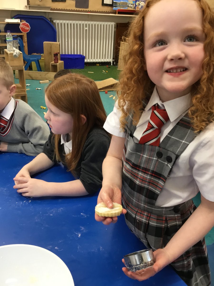 Carolside_PS's tweet photo. Some of our P1 pupils had a lovely day baking some shortbread as part of celebrating Burns Night! They used their measuring skills and followed a recipe. Delicious! 🏴 #CPSSTEM https://t.co/mI60rrZUA4