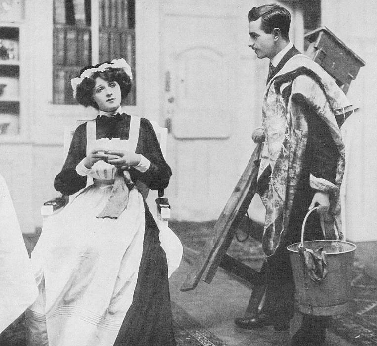BNArchive's tweet photo. In 1901 1.5 million people across the UK were employed in domestic service. In this blog we explore the daily lives of Britain's servants, discovering more about their hardships, their duties and their relationships with their employers: https://t.co/OVXfUHEDTh #OccupationHistory https://t.co/hIKCWtvofq