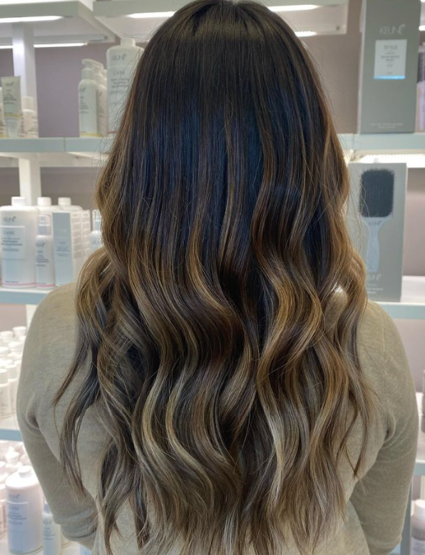 KeuneAcad124's tweet photo. We have had some pretty AH-MAZE-ING hair coming out of our salon lately! 🔥
@hairbybaileyb_ https://t.co/8CZTrY3Iwq