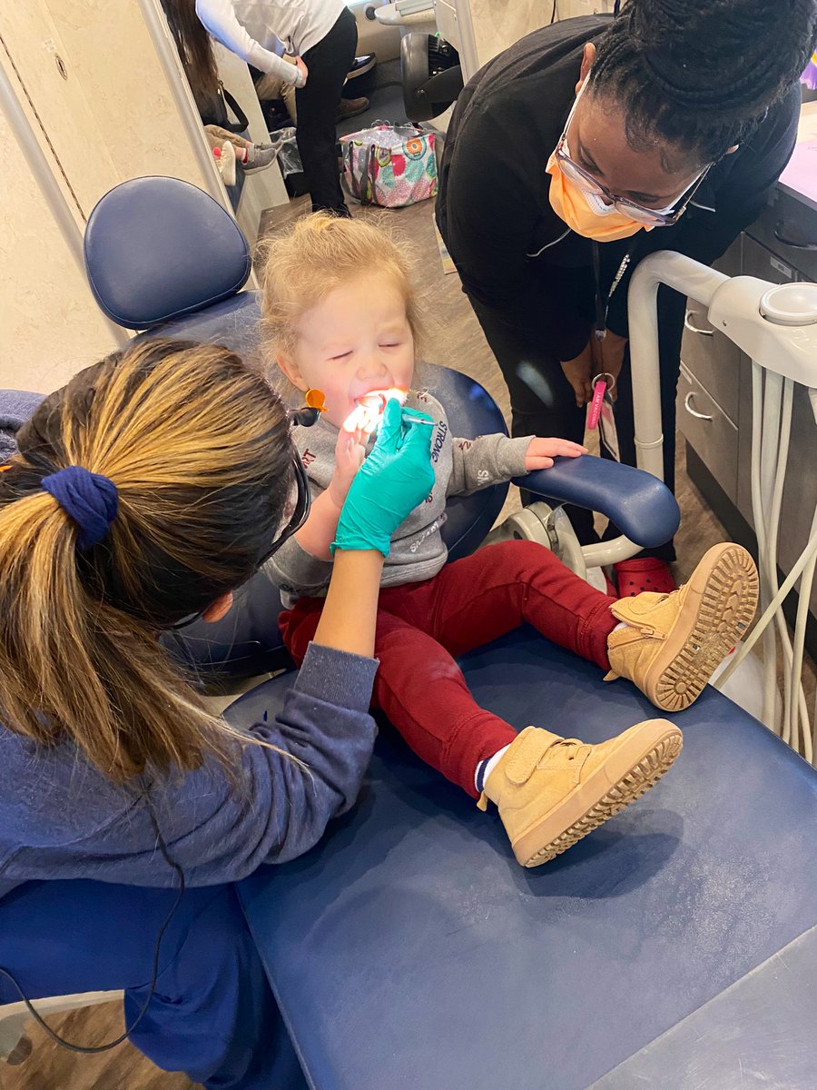 mrs_spight's tweet photo. The Swope Dental Bus is on site @SunshineDucks today. Grateful for the partnership and support it offers families! 🦷 #isdstrong #DuckTales https://t.co/NZkgLSZ2H7