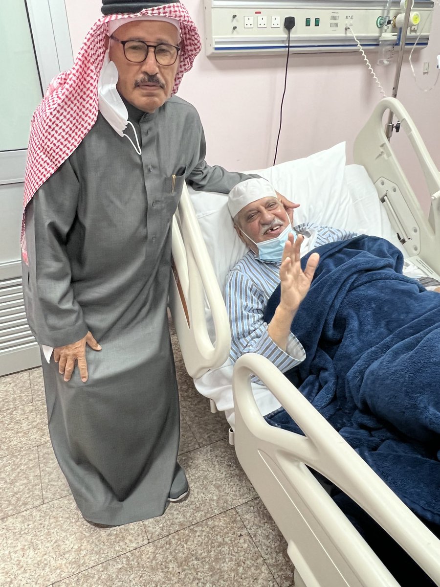 اليوم في زيارة للصديق المدرب الكبير خليل الزياني شافاه الله تقوم بالسلامة ابا إبراهيم تجاذبنا الحديث عن الماضي الجميل