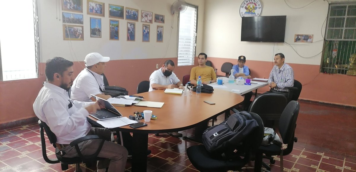 FesipaesO's tweet photo. #EnDesarrollo Junta Directiva Federal sesiona este día para abordar temas sobre las problemáticas de los sindicatos @STIPES2020 @SITRAANDA @SITCCOR @SITISBM1 @STRNPN1 @SITRAMITPS #STEES.
Trabajamos de la mano con todas las organizaciones para resolverlos en los próximos días. https://t.co/8K4lIhQCQi