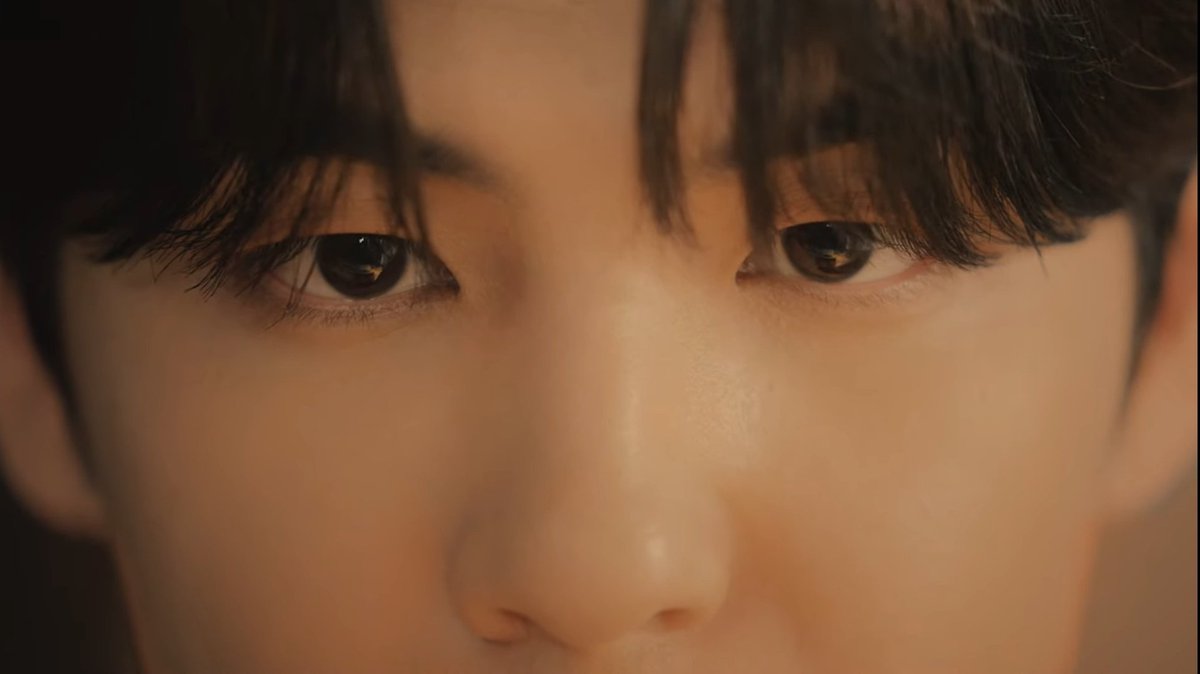 MDaylylove's tweet photo. That's the look of a man about to end our lives 🤡🤡🤡

#Wonpil_SoloistDEBUT #Pilmography #Wonpil #Day6 https://t.co/fkfUaXweFL
