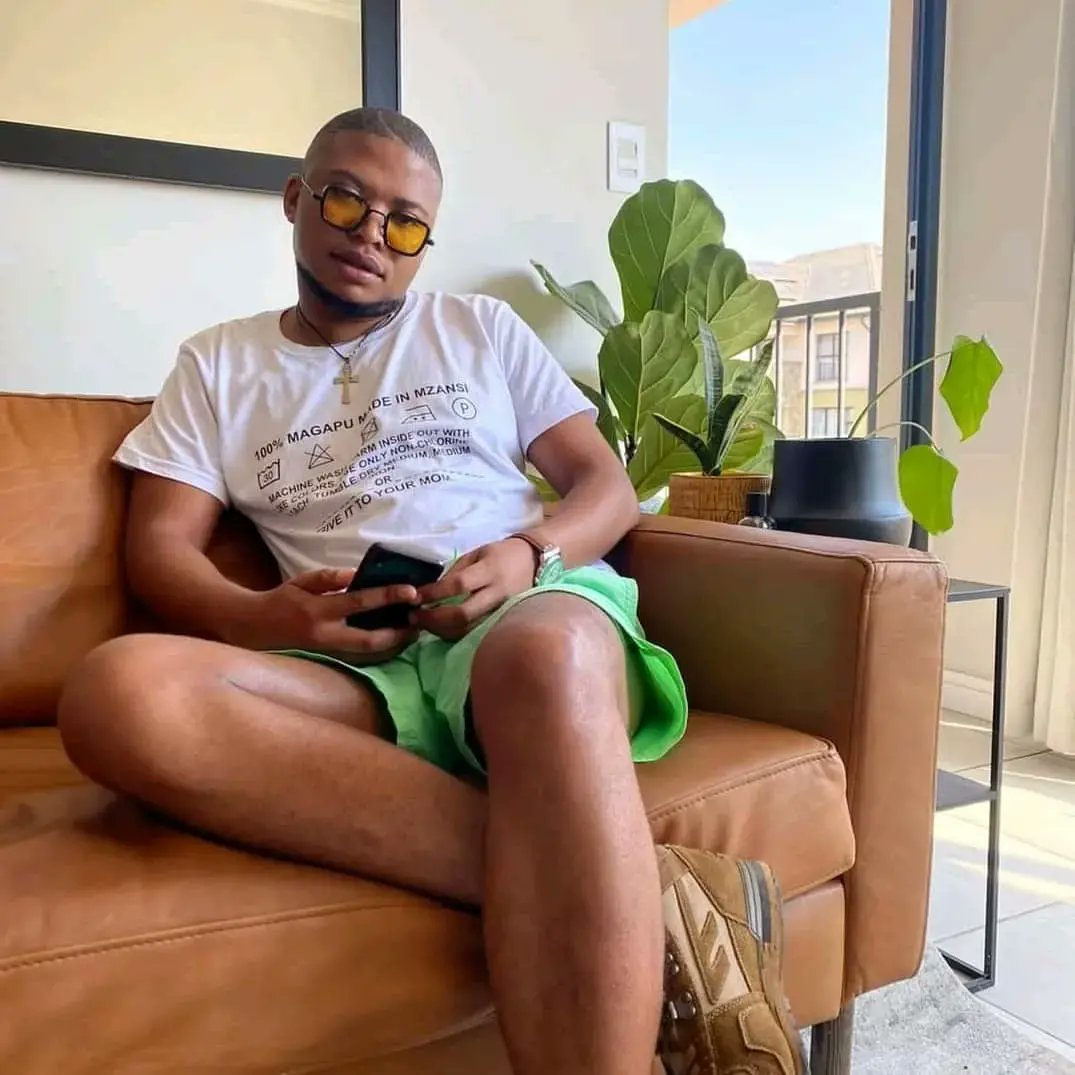 MAGAPU_'s tweet photo. We do deliveries  nationwide check out more content  | DM for orders via App || we hope you enjoy MAGAPU content | Plz RT
To purchase merchandise via whatsapp 
Follow the link https://t.co/4iRd32QOpy
#BilliatoATasteOfWealth #billiato
#smallbusiness #BigBrotherMzansi https://t.co/CY7otUf2JL