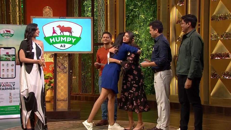 SonyTV's tweet photo. With Shark Peyush Bansal, Shark Vineeta Singh and Shark Ghazal Alagh, #HumpyA2 will bring a health to your doorstep! Congratulations #HumpyA2! Keep watching #SharkTankIndia! https://t.co/fKILv2hOer