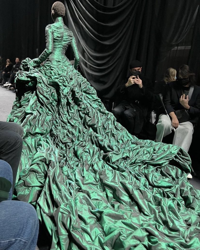 MIUCClAMUSE's tweet photo. jean paul gaultier ss22 couture by glenn martens JUST WOW https://t.co/Md2LDwcraq