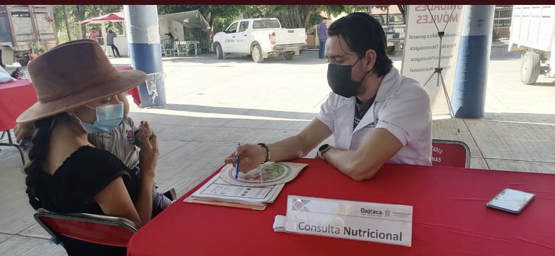 chucholox's tweet photo. “El día de ayer las @UM_oaxaca  atendieron  los servicios de #salud, actualización de actas de nacimiento y cortes de cabello gratuitos, brindado al municipio de Santiago Minas Sola de Vega un total de 317 servicios”. https://t.co/8jkiMfPGu8