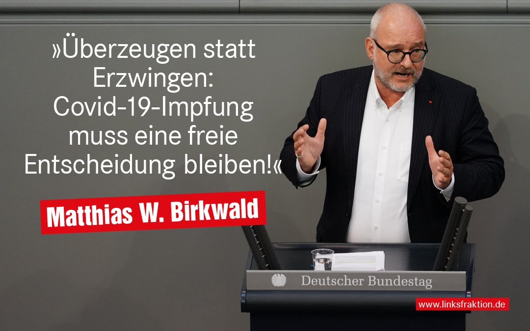 Linksfraktion's tweet photo. Ihre Haltung zu einer #Impfpflicht haben in der heutigen Orientierungsdebatte des Bundestags @GregorGysi @voglerk und @MWBirkwald deutlich gemacht. https://t.co/zUFkAEEF1w https://t.co/haW117L8iz