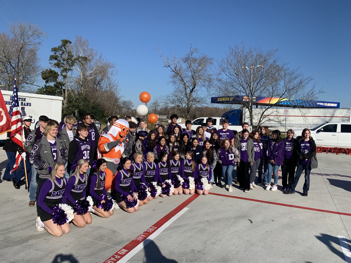 coachb_ware's tweet photo. A great day in Dayton, Tx. The ribbon cutting for the @Whataburger opening. #Number2WithCheesePlease https://t.co/Kh70HXfSLI