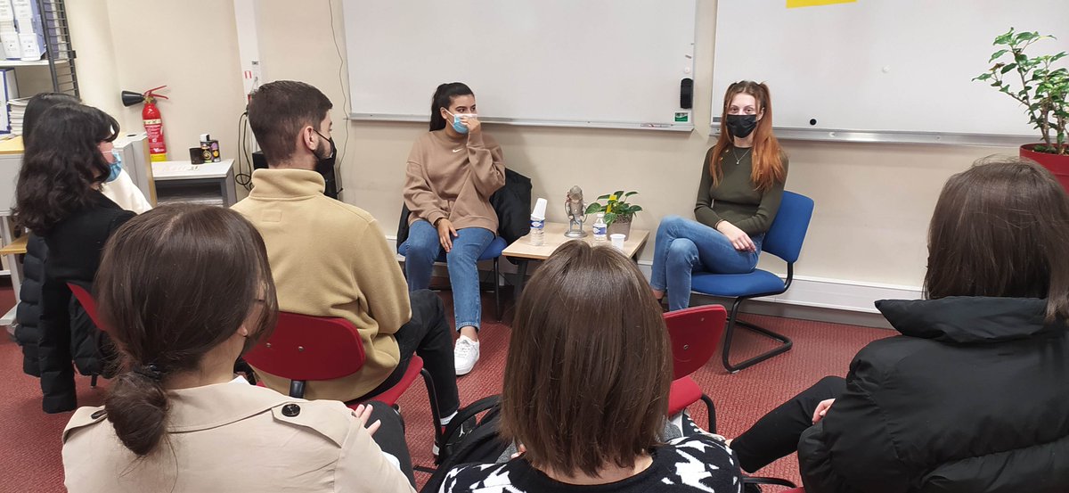 CDISembat's tweet photo. Moussab présente le PASS, Morgane et Meryam parlent sociologie... La semaine de l'orientation se poursuit au lycée Sembat, riche de rencontres et d'échanges passionnants ! @LyceesSembat https://t.co/AGr1a7RMmM