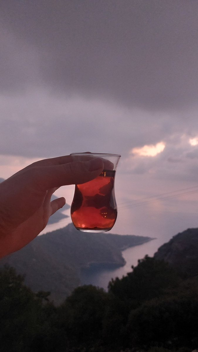 Havasına..
Suyuna..
Taşına..
Toprağına..