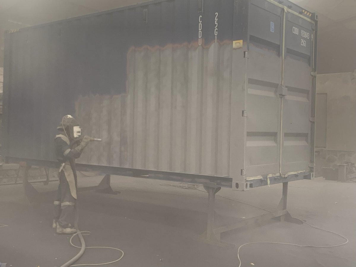 ChukuruLodge's tweet image. Project done for Switchboard Services

Primer -      SigmaZinc 109 HS
2nd coat -  Sigmacover 435
Final coat - Sigmadur 1800

 #sandblasting #protective coatings #rustcontrol