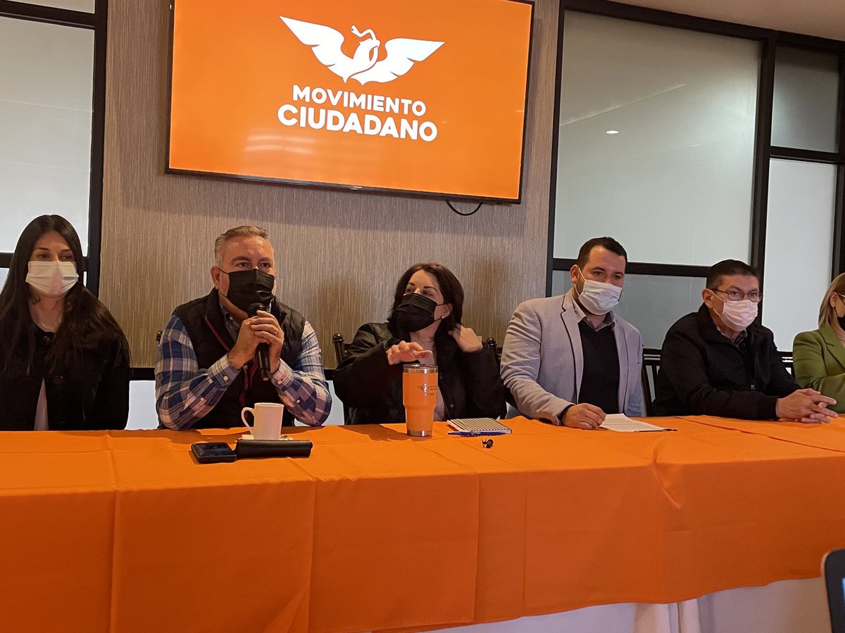 Representantes de ⁦<a href="/MovCiudadanoMX/">Movimiento Ciudadano | Movimiento Naranja</a>⁩ en #Sonora encabezan rueda de prensa en #SLRC con un llamado al gobernador ⁦<a href="/AlfonsoDurazo/">Alfonso Durazo</a>⁩ para atender de manera urgente los temas de #economía e #inseguridad. ⁦<a href="/montespina_/">Alonso Montes Piña</a>⁩, ⁦<a href="/ManuelScott07/">Manuel Scott</a>⁩.