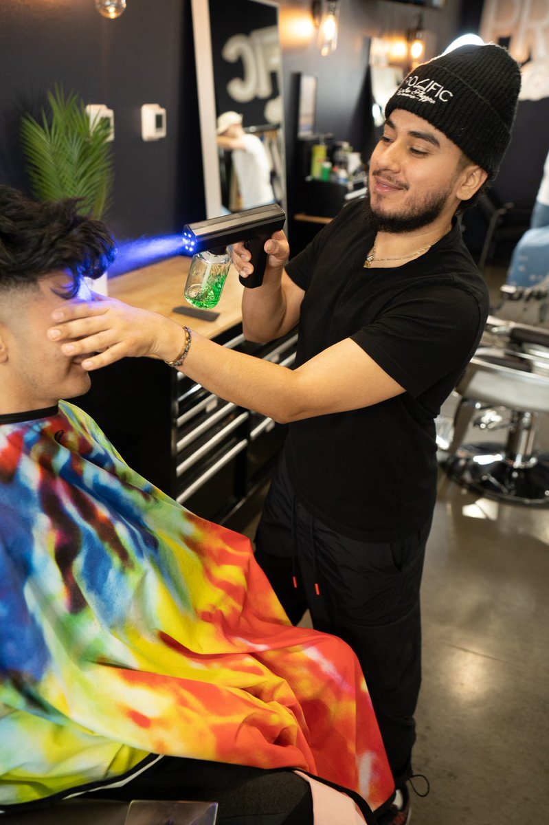 sammycuts_'s tweet photo. Beam’d 💈 @ Prolific Barber Shoppe https://t.co/tOtOKwNLmi