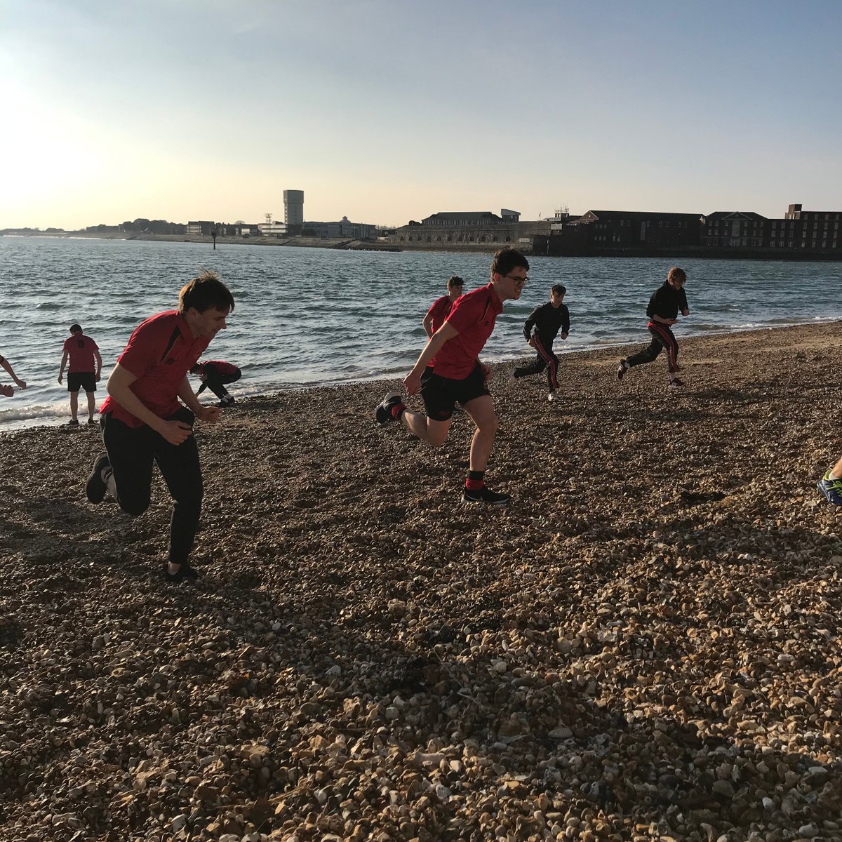 PGS1732's tweet photo. #PGSSixthForm hockey training making the most of the beach and a sunny (but cold!) afternoon.
#PGSSport https://t.co/1ai82qJuM0