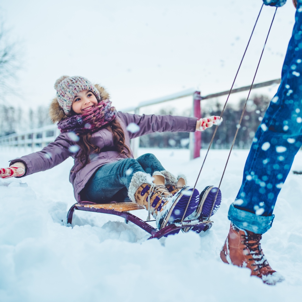 FitnessTogether's tweet photo. Who says playing in the snow is just for kids? Let your inner child shine and head outside for some old-fashioned snowy fun. Sledding or a snowball fight with the kids is a great way to get some physical activity in, and is sure to boost your mood too. ❄⛄ https://t.co/ra2woLft6i