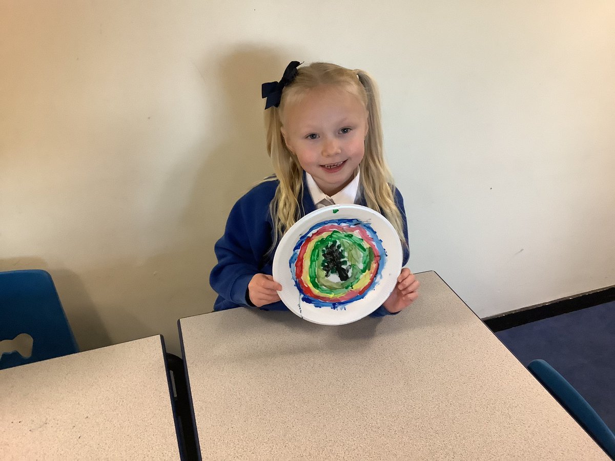 MissSmith43's tweet photo. Using a paper plate, we recreated our own designs of Clarice Cliff’s ‘Circle Tree’ plate. We used bright colours and finished by using black paint and a straw to blow a tree design.  #artks1 #claricecliff #circletree @Bowness_Primary https://t.co/dpzqyiwKbn