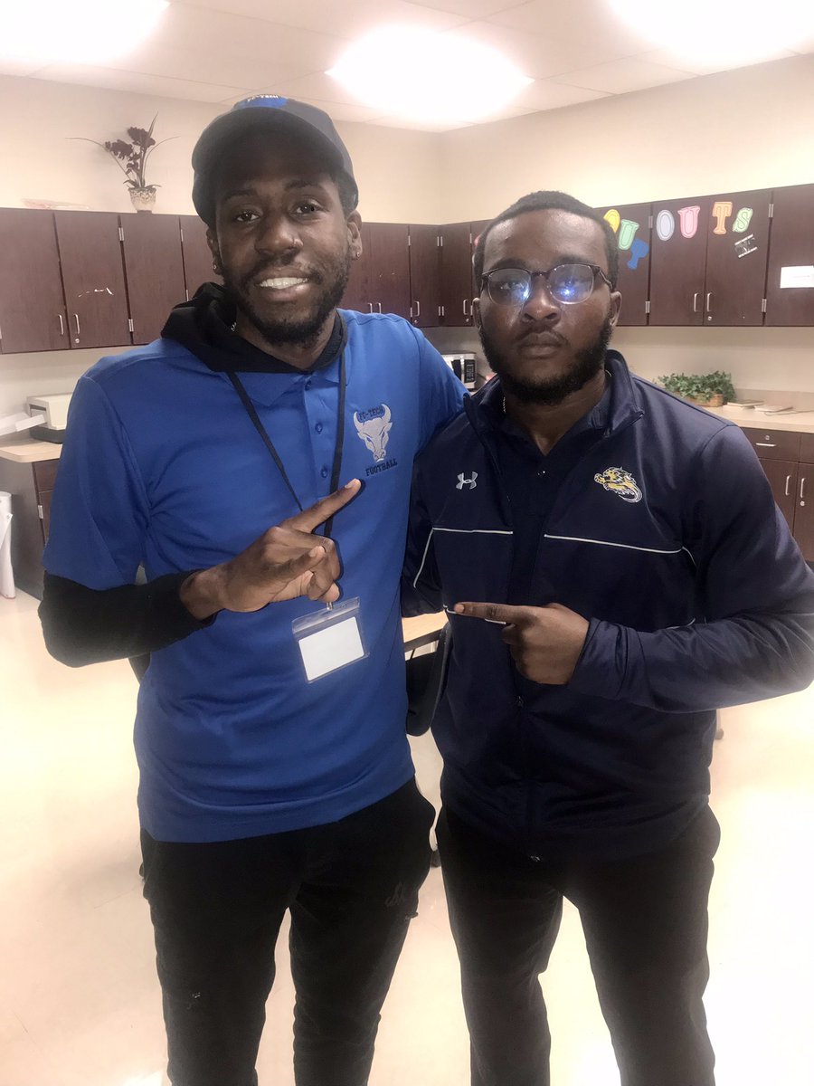 Coach Jeremiah ๐ (@coachjeremiah) on Twitter photo I appreciate <a href="/LedbetterYusuf/">Coach Yusuf Ledbetter</a> and <a href="/WHHSFB/">Winter Haven Football</a> for having me today! Great talk Iโll see you guys later this week. ๐ I appreciate <a href="/LedbetterYusuf/">Coach Yusuf Ledbetter</a> and <a href="/WHHSFB/">Winter Haven Football</a> for having me today! Great talk Iโll see you guys later this week. ๐