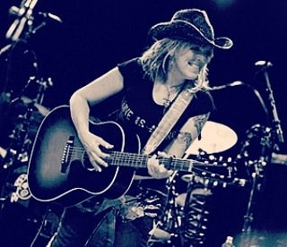 Happy Birthday to my idol, Lucinda Williams. Fellow Aquarian! 