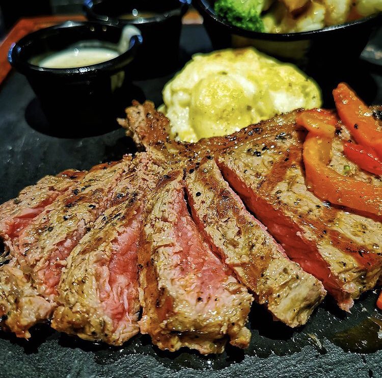 gracecargill08's tweet photo. #singaporefood #yummy #delicious let’s eat😋 https://t.co/JqNojADgN0