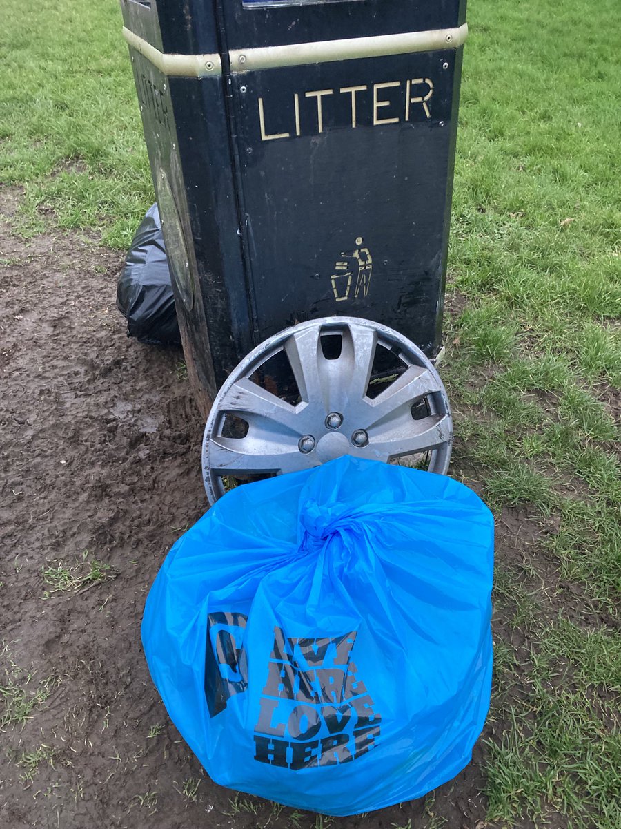 LadyStrathmore's tweet photo. Spent this afternoon clearing up #litter after the bin collection #stackingbins @belfastcc. When are you going to get your act together? When will the #streetcleaners start to do their job? I’d like to hear from you. Bag left at entrance to Belfast Castle. https://t.co/6Mt69F8DDS