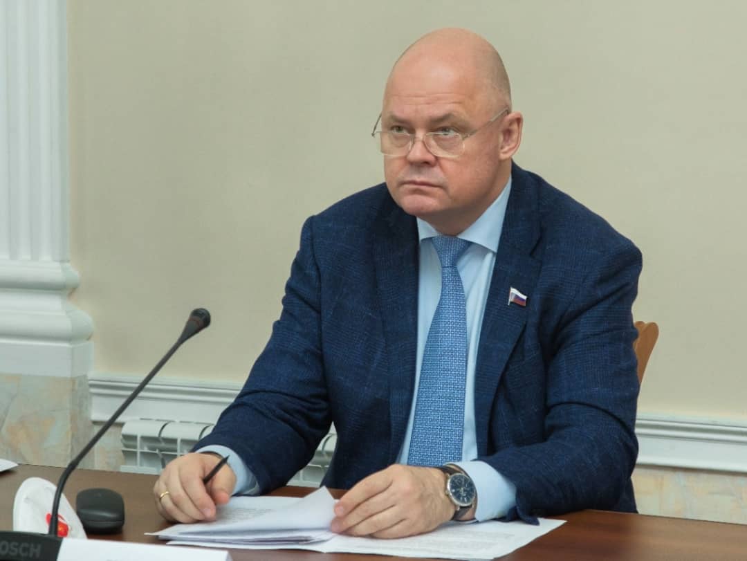 Круглый стол на тему «Стратегия развития строительной отрасли и жилищно-коммунального хозяйства Российской Федерации до 2030 года».
В рамках рассмотрения повестки дня совместно с коллегами заслушали доклады, также внесли в проект решения соответствующие предложения.